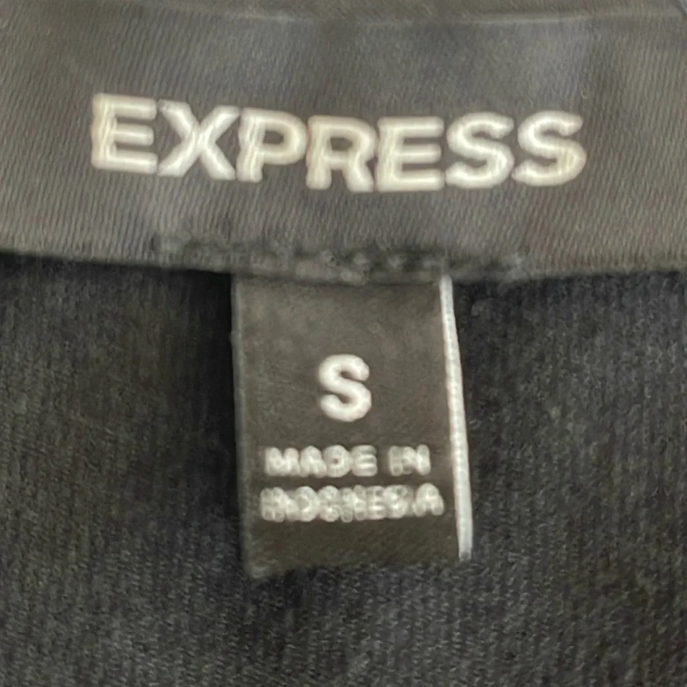 Express Sequin Print (Front Only) Black Tank Top-Small - Picture 6 of 7